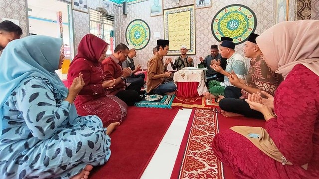 Penuhi Hak Warga Binaan, WBP Menjadi Wali Nikah Anak Perempuannya di Lapas Idi, Sumber Dokumentasi : Humas Lapas Idi