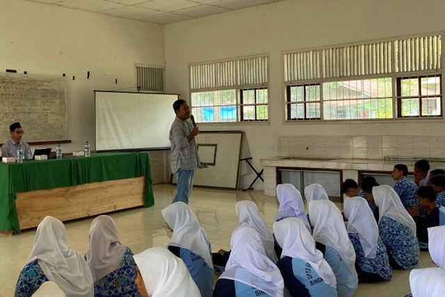 Sosialisasi Pencegahan Kekerasan Seksual dan Bullying di SMPN 1 Singkil Utara yang dilaksanakan oleh Komunitas Chinquelle bekerja sama dengan Mahkamah Syar'iyah Singkil