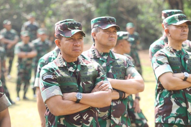 Kepala Staf Angkatan Darat (KSAD) Jenderal TNI Agus Subiyanto, S.E., M.Si., mengumpulkan 1.014 Komandan Satuan (Dansat) jajaran TNI AD. Foto: Dok. TNI AD