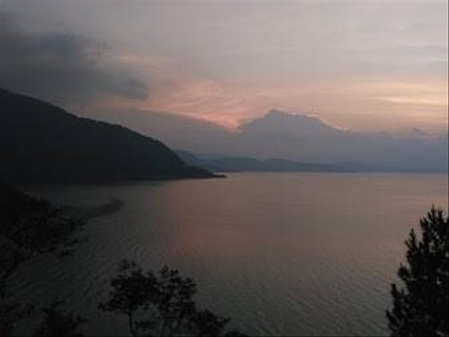 Pemandangan Danau Toba. Sumber: Dok. Pribadi.