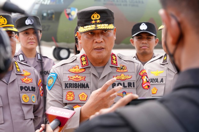 Kadiv Hubinter Polri Irjen Krishna Murti di Lanud Halim Perdanakusuma, Jakarta, Sabtu (4/11/2023). Foto: Polri