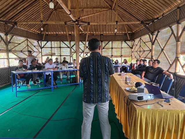 Forum bertajuk “Musyawarah Perencanaan Kawasan Pasca Galian eks Quarry Desa Wadas” di Tandem Resto, Purworejo. Foto: ESP
