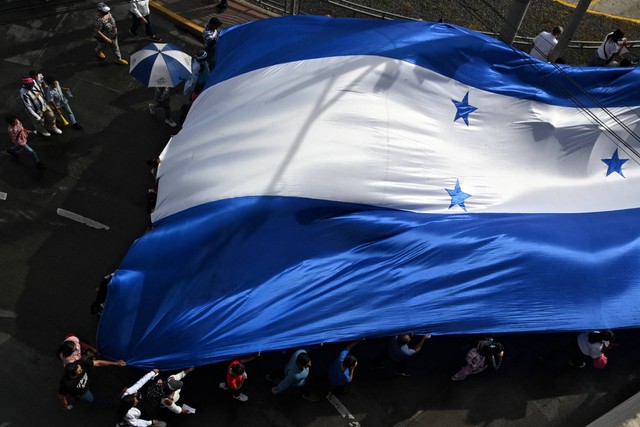 Ilustrasi bendera Honduras. Foto: Orlando Sierra/AFP