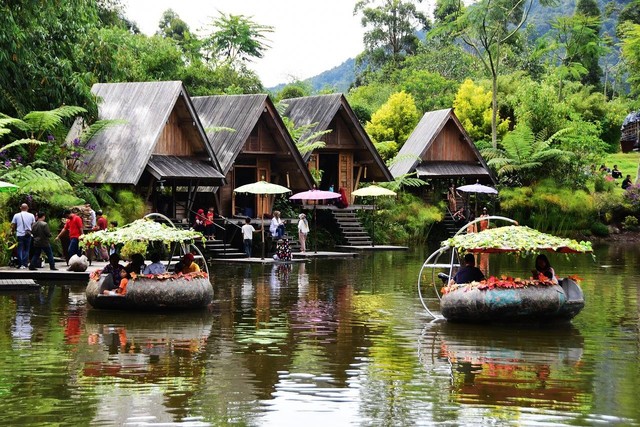 Ilustrasi Wisata Dusun Bambu Lembang. Sumber foto: Pixabay @boshakti