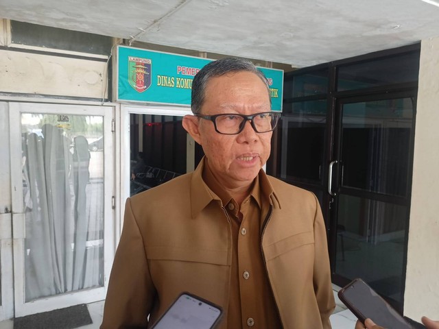 Sekretaris Daerah Provinsi Lampung, Fahrizal Darminto saat diwawancarai. | Foto : Galih Prihantoro/ Lampung Geh