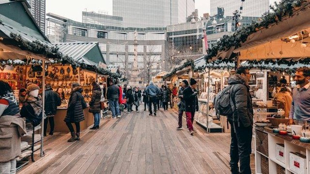 Ilustrasi jam buka Ubud Art Market. Sumber: unsplash.com/ Kayle Kaupanger