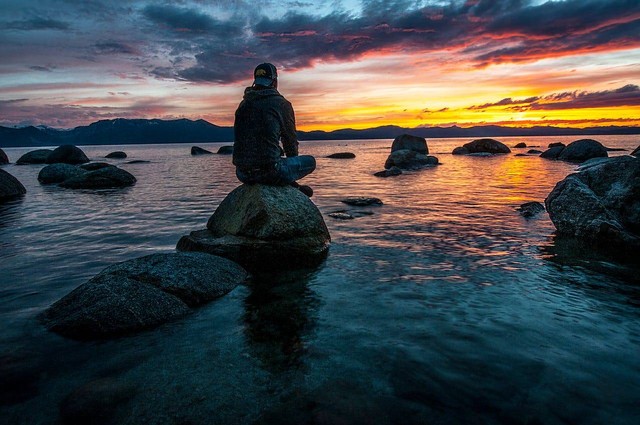 Ilustrasi dampak daddy isuues pada pria. Sumber foto: pexels/Keegan Houser.