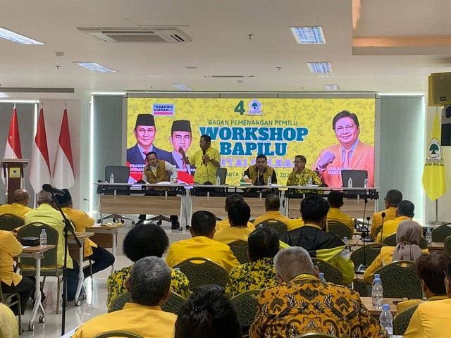 Rapat Bappilu Partai Golkar untuk bahas strategi pemenangan Pemilu 2024. Foto: Paulina Herasmaranindar/kumparan