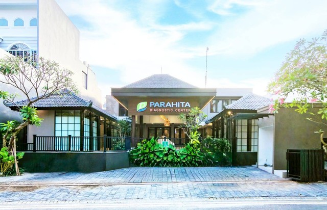 Parahita Diagnostic Center cabang Citraland Surabaya.