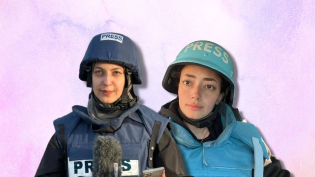 Youmna El-Qunsol (kiri) dan Plestia Alaqad (kanan), dua jurnalis perempuan di Gaza. Foto: kumparan