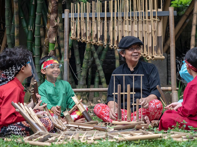 Ilustrasi macam-macam alat musik tradisional. Sumber: pexels.com/TeguhDewanto.