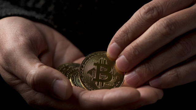 Ilustrasi kripto Bitcoin. Sumber: Shutterstock.