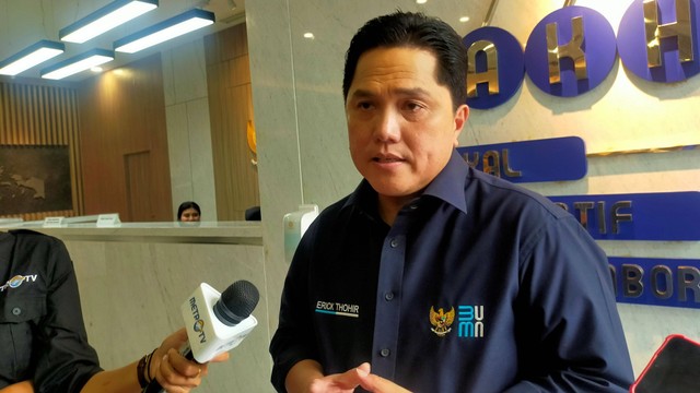 Menteri BUMN Erick Thohir di Gedung Kementerian BUMN, Kamis (9/11/2023). Foto: Ghinaa Rahmatika/kumparan