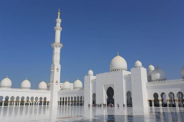 Ilustrasi masjid tertinggi di Jakarta. Sumber: Unsplash/Grace Zhu