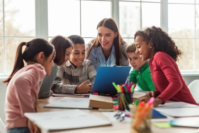 Ilustrasi proses belajar-mengajar di Jakarta Intercultural School. Foto: Shutterstock