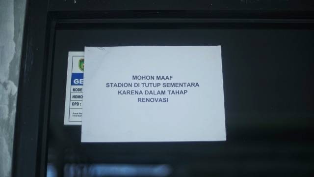 Kegiatan renovasi Stadion Bumi Sriwijaya jelang Piala Dunia U-20 2021, Rabu (7/10) Foto: ary priyanto/Urban Id