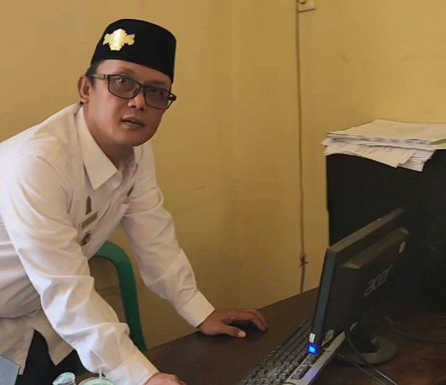 Wakil Bupati Lampung Tengah, Ardito Wijaya saat melakukan sidak Kantor Kecamatan Pubian. | Foto : Tangkapan layar