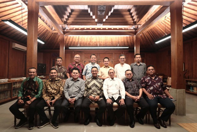 Bacapres Koalisi Perubahan Anies Baswedan bersama organisasi Garda Matahari di Kediamannya Lebak Bulus, Kamis(9/11). Foto: Dok. Istimewa