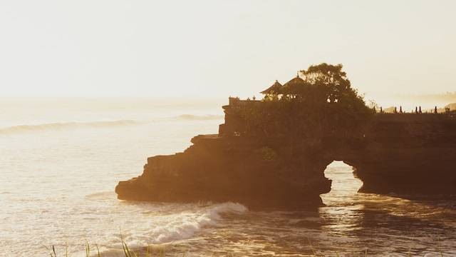 Ilustrasi Pura Luhur Uluwatu. Sumber: Unsplash/Carles Rabada