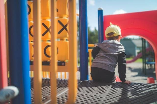 Ilustrasi Playground di Solo. Sumber: Stephen Andrews / Unsplash