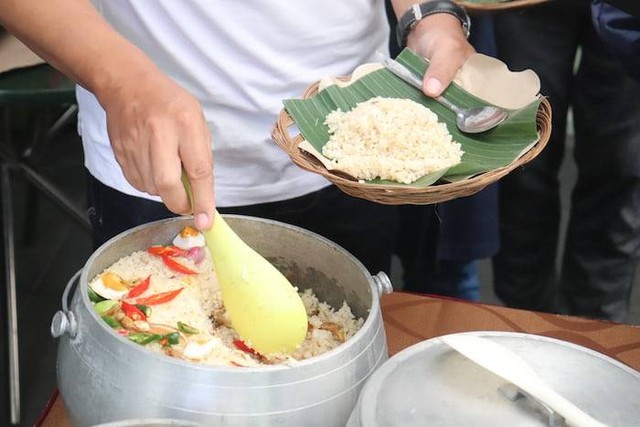 Ilustrasi Nasi Jinggo Enak di Bali. Sumber: unsplash.com/ Mufid Majnun