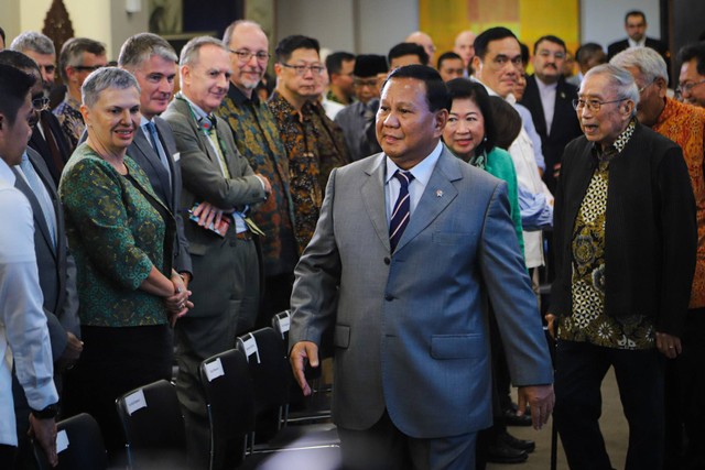 Prabowo Subianto menghadiri acara Pidato Calon Presiden dengan tema Strategi Politik Luar Negeri yang digagas oleh CSIS di kawasan Tanah Abang, Jakarta, Senin (13/11/2023). Foto: Iqbal Firdaus/kumparan