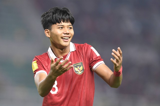 Pesepak bola Timnas Indonesia Arkhan Kaka Putra Purwanto meluapkan kegembiraannya usai mencetak gol ke gawang Timnas Panama pada pertandingan penyisihan Grup A Piala Dunia U-17 2023 di Stadion Gelora Bung Tomo (GBT), Surabaya, Jawa Timur. Foto: Ari Bowo Sucipto/Antara Foto