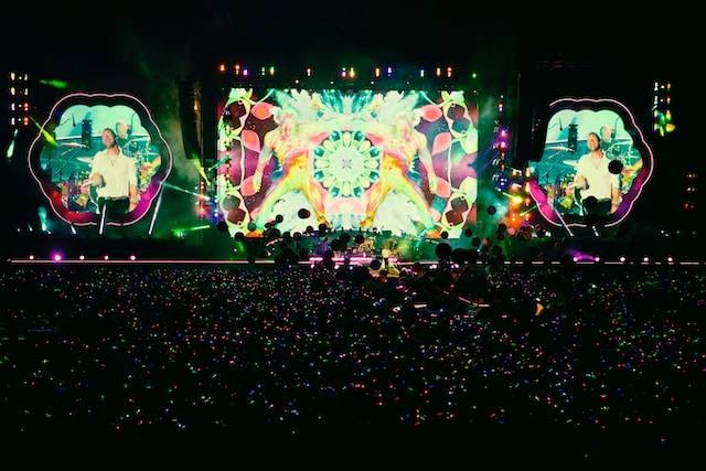 Ilustrasi Cara Pengambilan Tiket Konser Coldplay Jakarta. Sumber foto: Unsplash/Jisu Han