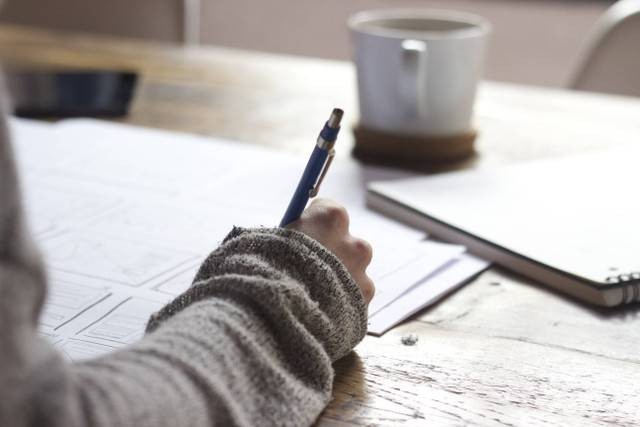 Ilustrasi contoh soal sosio kultural. Foto: Unsplash.