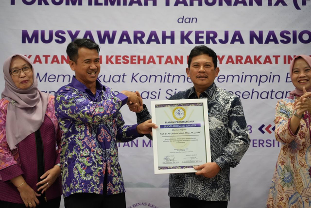 BPJS Kesehatan Raih Penghargaan IAKMI-Miracle Award | Kumparan.com