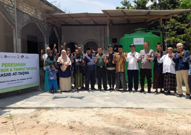 Sumur Bor dan Tempat Wudhu untuk Warga Dusun Sidodadi, Kab. Tuban