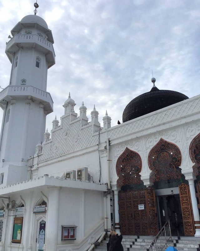 Lokasi : Masjid Raya Baiturrahman, Aceh (sumber : dokumen sendiri)