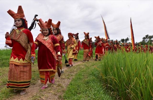 Kedudukan istimewa wanita Minangkabau dalam adat dan budaya. Foto: Shutterstock