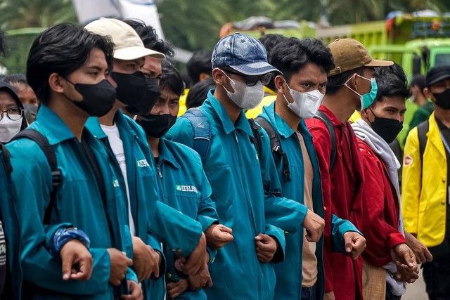 Ilustrasi anggota BEM sedang demonstrasi. Foto: Iqbal Firdaus/kumparan