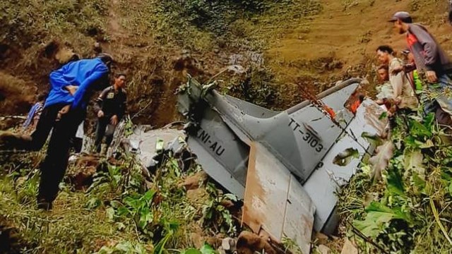 Pesawat TNI AU jatuh di Kecamatan Puspo, Kabupaten Pasuruan, Kamis (16/11/2023). Foto: Dok. Istimewa