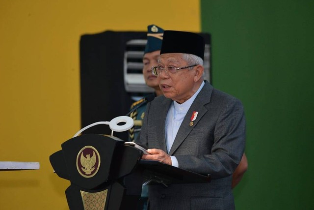 Wakil Presiden Ma'ruf Amin hadir di Wisuda UNINUS Bandung. Foto: BPMI Setwapres