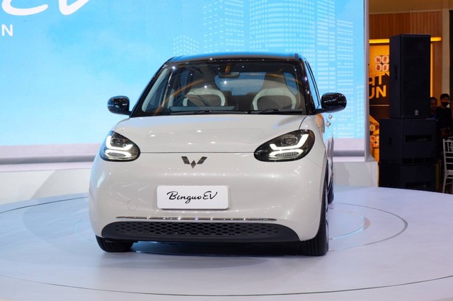 Peluncuran mobil listrik Wuling BinguoEV di Tangerang, Kamis (16/11/2023). Foto: Aditya Pratama/kumparan