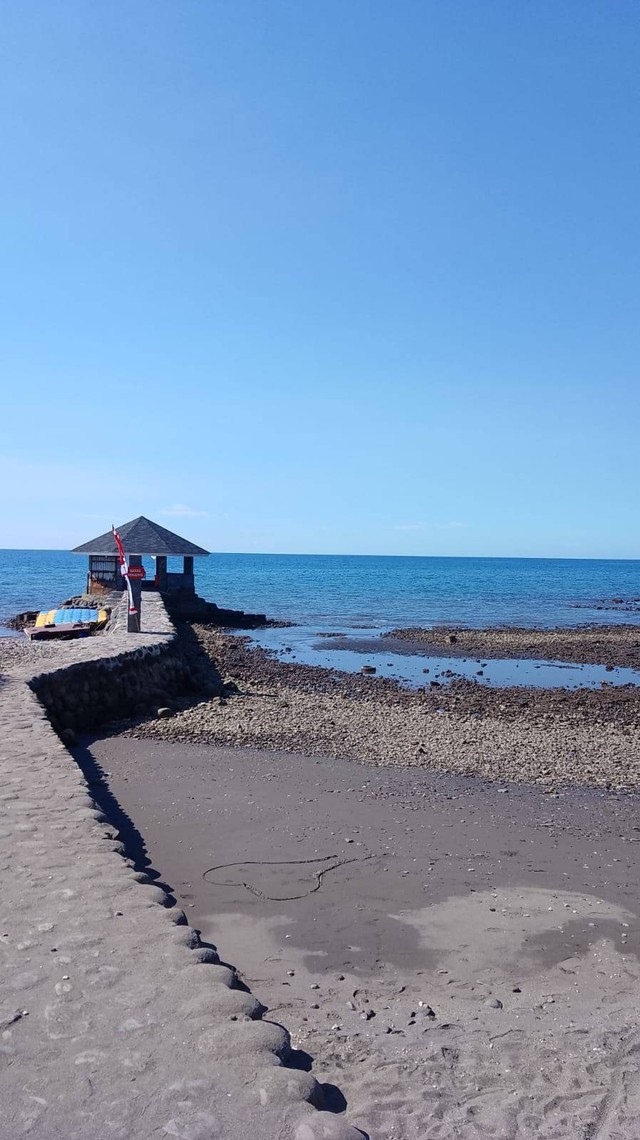 dok pribadi. Utama Raya Beach, Probolinggo Jawa Timur