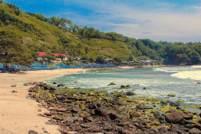 Pantai Mesra. Foto hanya ilustrasi. Sumber: Unsplash/apri rianto