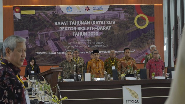 Rapat tahunan XLIV Rektor BKS PTN Barat tahun 2023 di Institut Teknologi Sumatera (ITERA). | Foto: Dok Humas ITERA