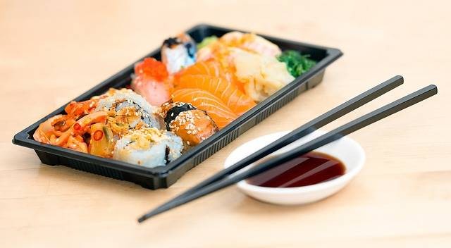 Ilustrasi tempat makan Sushi PIK Avenue Mall. Sumber foto: Pixabay @drawsandcooks