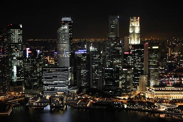 Ilustrasi spot foto di Jakarta malam hari. Foto: Pixabay.