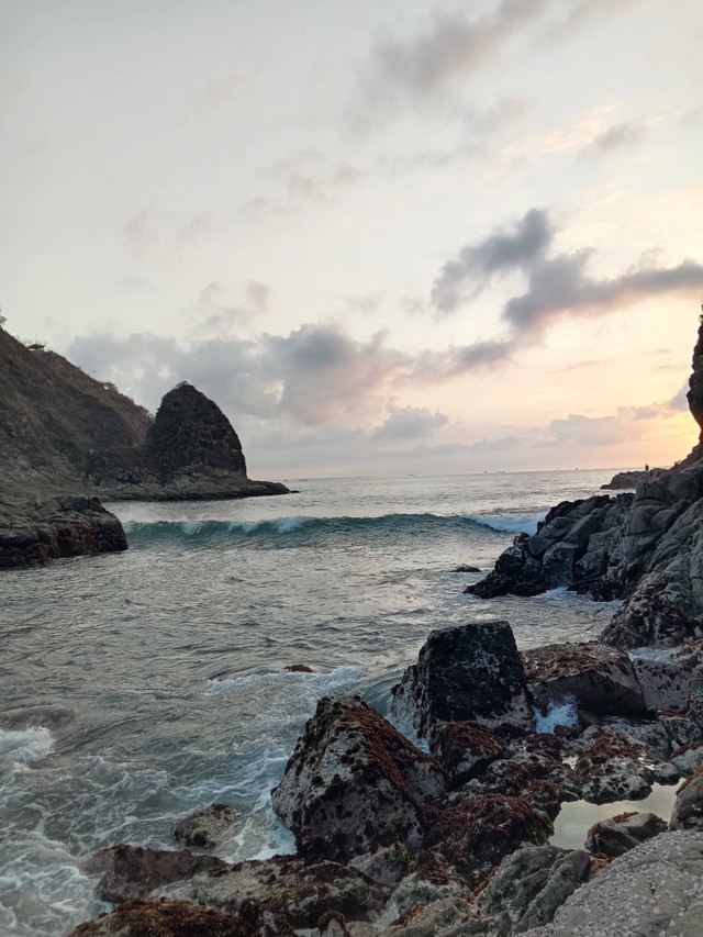 Pantai Payangan [Sumber: Foto pribadi]