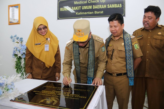 Pj Gubernur Kalbar, Harisson Resmikan MCU RSUD Sambas. Foto: Dok. Pemprov Kalbar