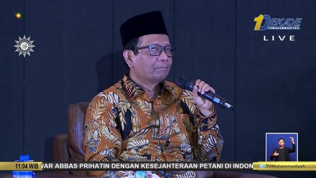 Cawapres RI Mahfud MD dalam Dialog Publik Muhammadiyah Bersama Ganjar Pranowo-Mahfud MD di Universitas Muhammadiyah Jakarta, Kamis (23/11/2023). Foto: Youtube/tvMu Channel