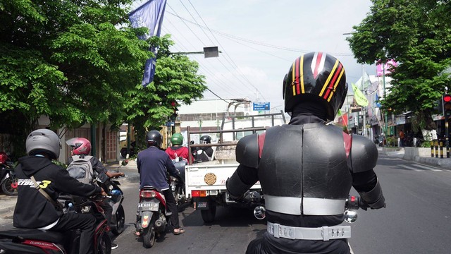 Ksatria Baja Hitam saat berpatroli di jalanan Yogya. Foto: Arif UT/Pandangan Jogja