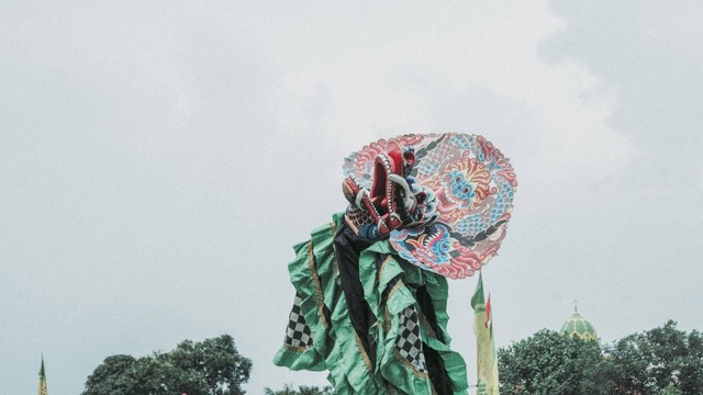 Ilustrasi Festival Budaya Jogja. Sumber: Unsplash/Yoyo Hins Itta