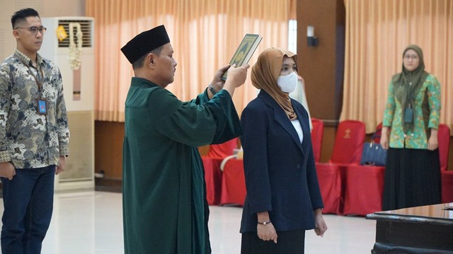 Pengambilan Sumpah Setia Kewarganegaraan Indonesia di Kanwil Kemenkumham DIY (Foto: dok. Kemenkumham DIY)