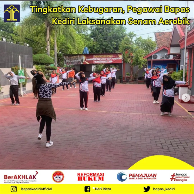 Pegawai Bapas Kediri Laksanakan Senam Aerobik Tingkatkan Kebugaran,  (Foto:HumasBapasKediri)