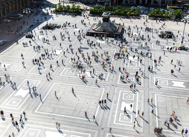 Ilustrasi Alun-Alun Lamongan. Foto: Unsplash/Jilbert Ebrahimi